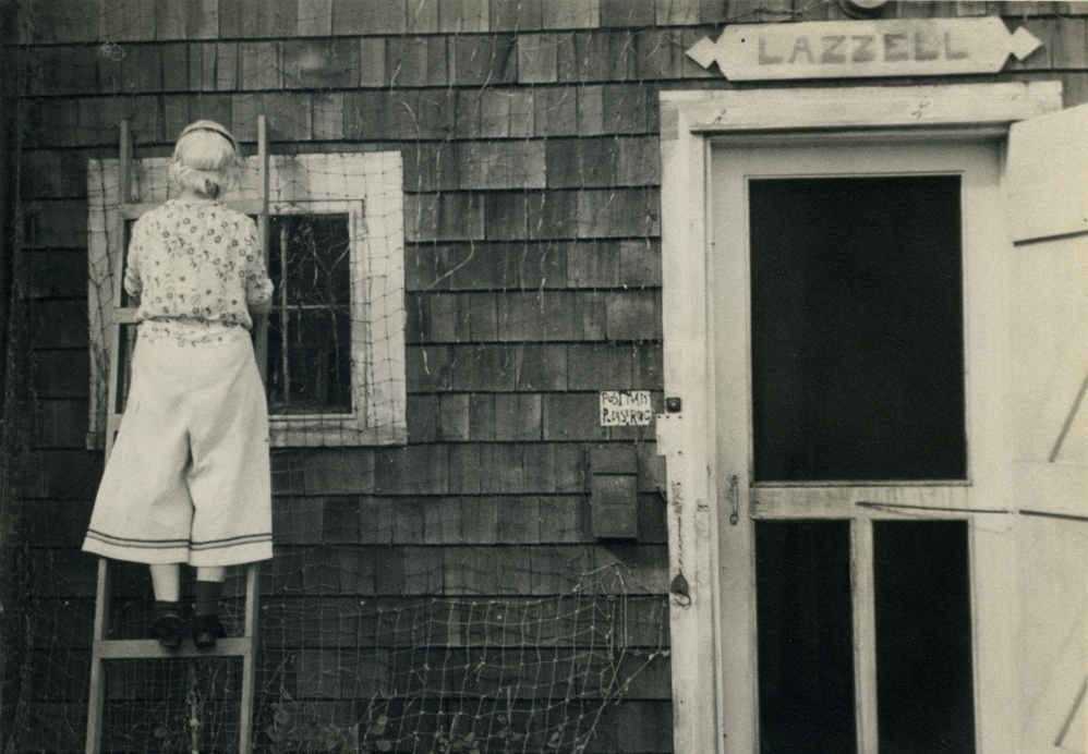 Lazzell working outside her Provincetown studio, 1951.
Image from the West Virginia Regional &amp; History Center.&nbsp;